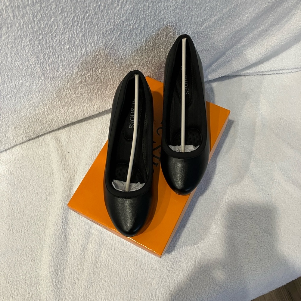 Classic Black Round-Toe Women's Heels